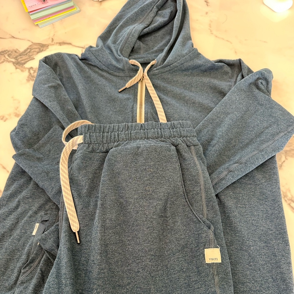 Vuori Halo Performance Hoodie and Performance Jogger size SM Ocean Blue